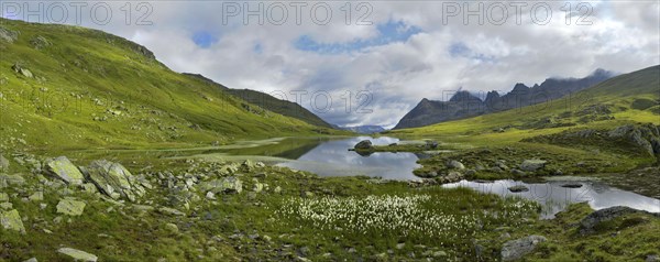 Scheidsee lakes in front of summit Patteriol