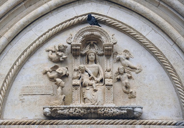 Relief of Mary with the Child
