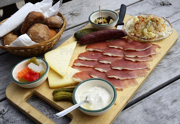 Snack plate with bacon