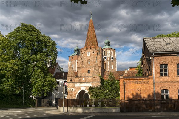 Landmark Kreuztor and Liebfrauenmunster