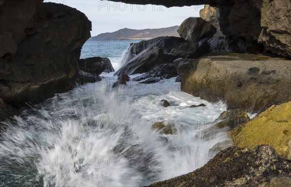 Foaming surf