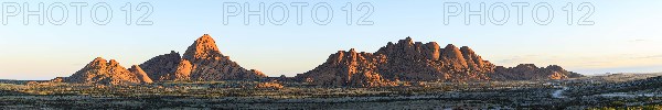 Panorama of the Spitzkoppe and Pontok mountains
