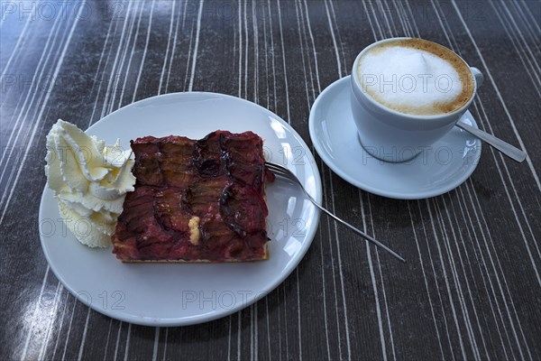 Plum cake