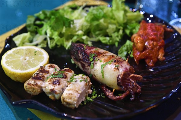 Fish plate in the restaurant Mauricio