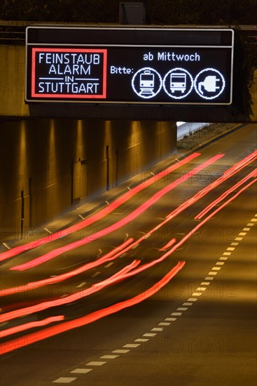 Information sign fine particles alarm on highway