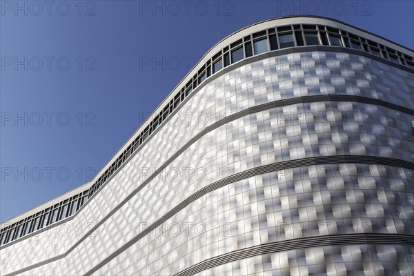 Aluminium facade of the Hofe am Bruhl shopping centre