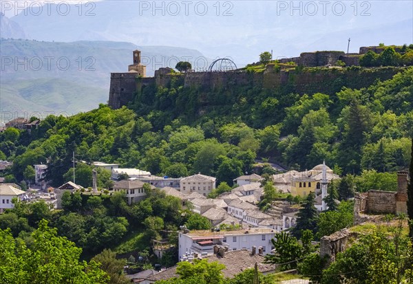 Qafa e Pazarit bazaar district and castle