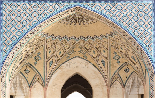 Mosque Masjed-e Agha Bozorg