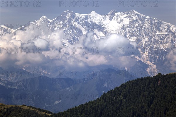 View from Morissolino to the snow-covered Monte Morissol-Rosa-Massif