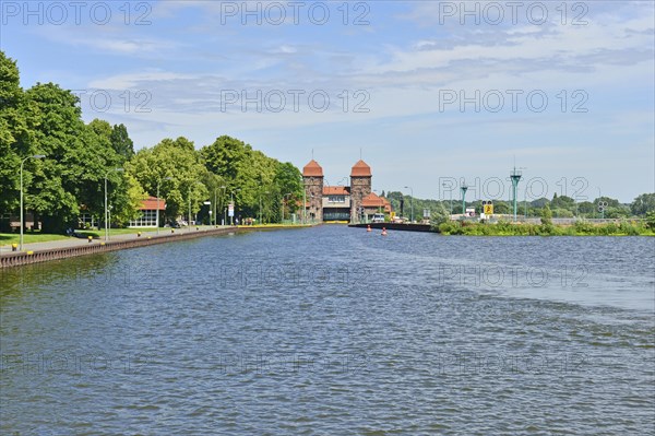Channel and Obergate of the Schachtschleuse