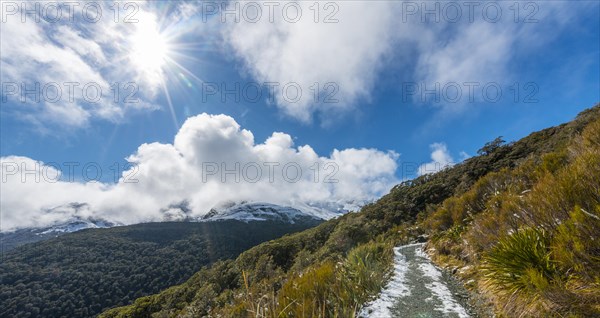 Hiking path to Key Summit