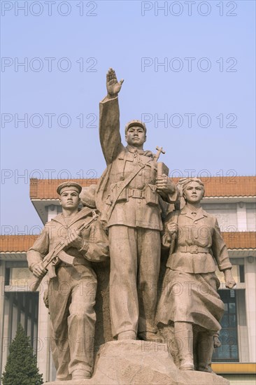 Monument in front of the Mao Mausoleum
