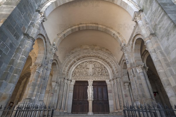Romanesque tympanum