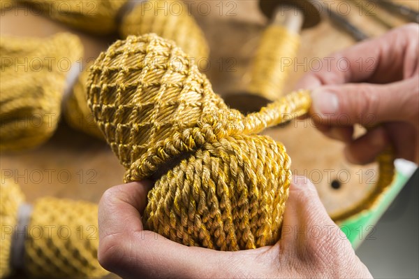 Passementerie maker