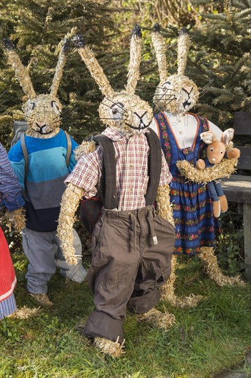 Easter bunnies as straw dolls