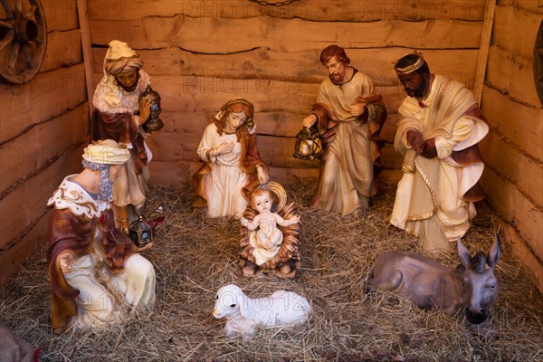 Crib with crib figures