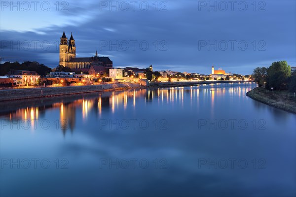 Magdeburger Dom at the river Elbe
