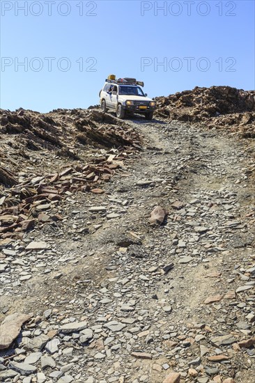 Off-road vehicle in Divorce Pass
