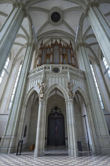 Organ loft