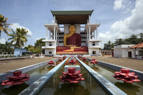 Giant Buddha statue