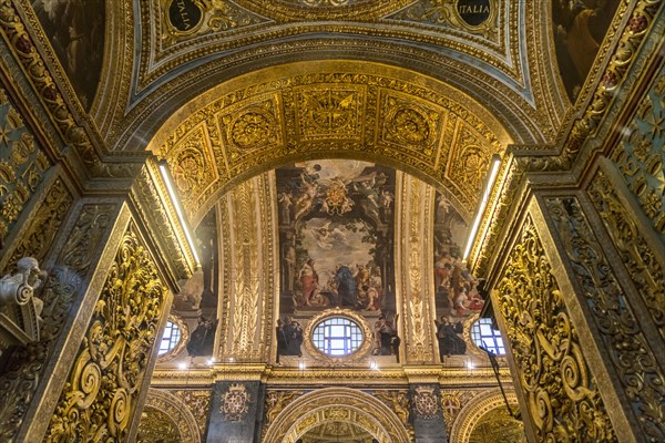 Magnificent vault
