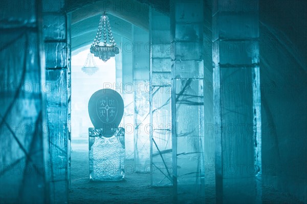 Entrance hall with sculpture and chandelier made of ice
