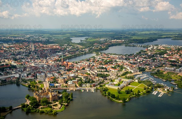Historic centre with castle Schwerin