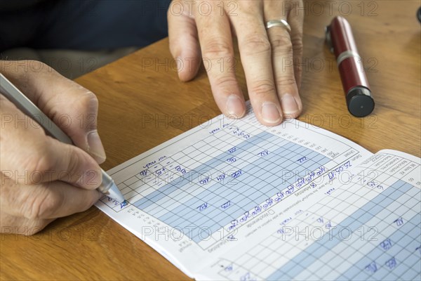 Diabetics keep his blood sugar diary