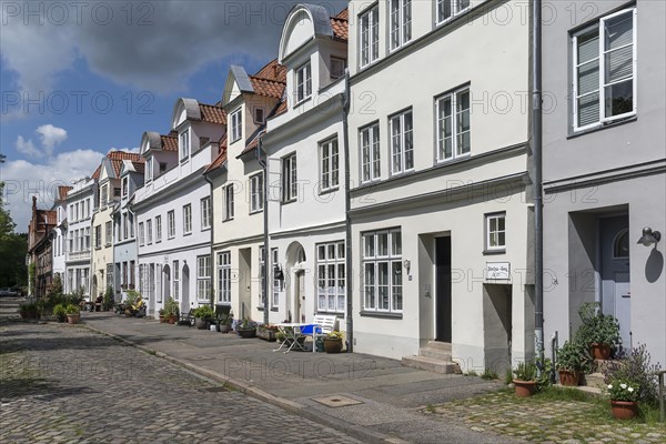 Historic row of houses An der Obertrave