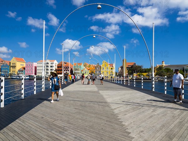 Queen Emma Bridge
