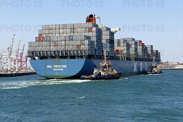 Container ship Mol Prestige Singapore