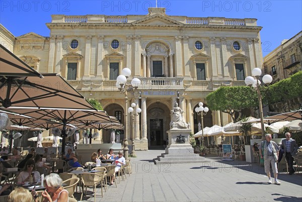 National Library and cafes in Republic Square