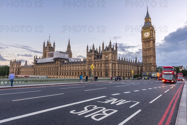 Double decker bus on Westminster Bridge