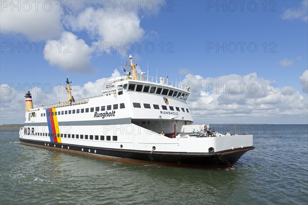 Ferry at the port of Wittdun