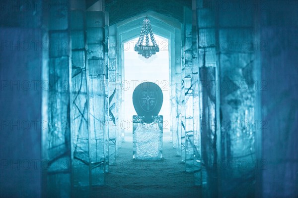 Entrance hall with sculpture and chandelier made of ice