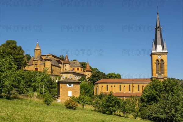Castle and church of Jarnioux