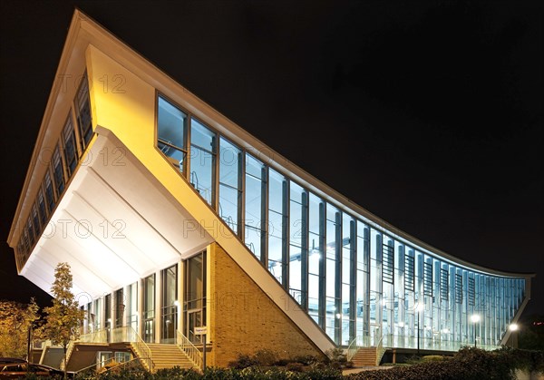 Stadtbad Schwimmoper