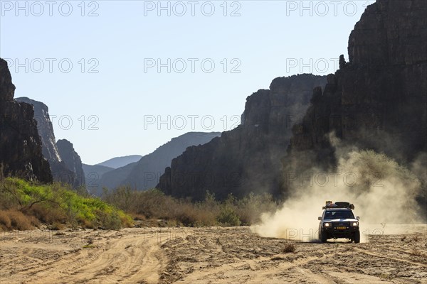 Off-road vehicle in the Ugab riverbed