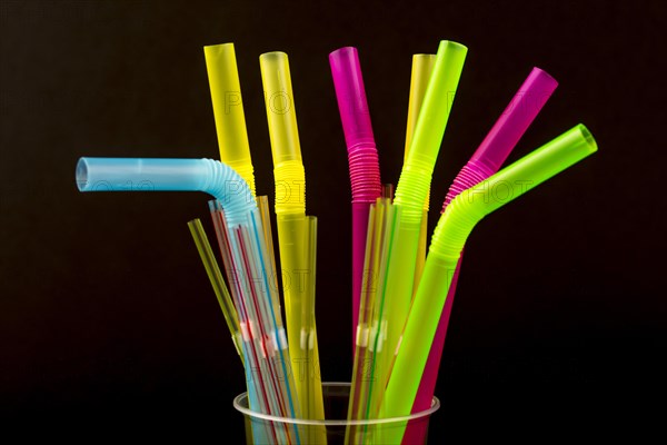 Plastic drinking straws