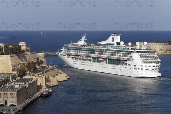 Cruise ship Legend of the Seas