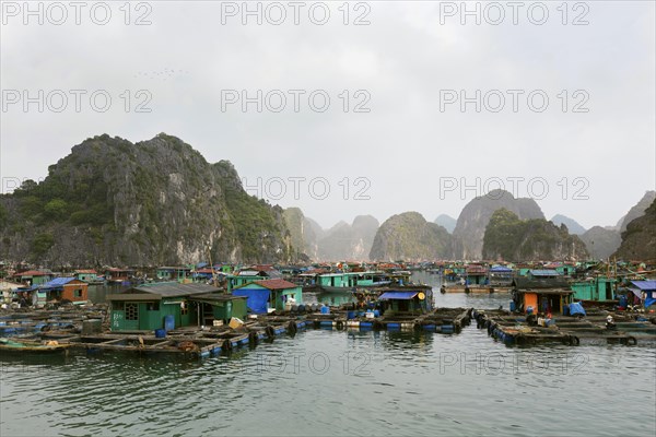 Floating fishing village