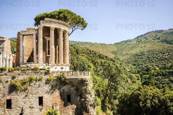 Ruins in park of Villa Gregoriana