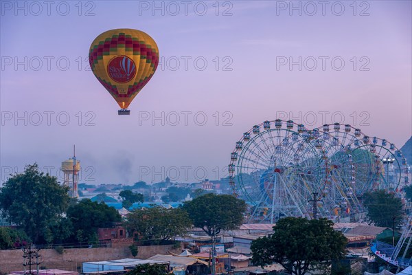 Hot air ballon and ferris wheels