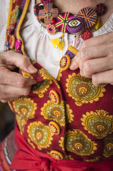 Button maker