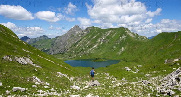 Hiker on hiking trail Jubilaumsweg