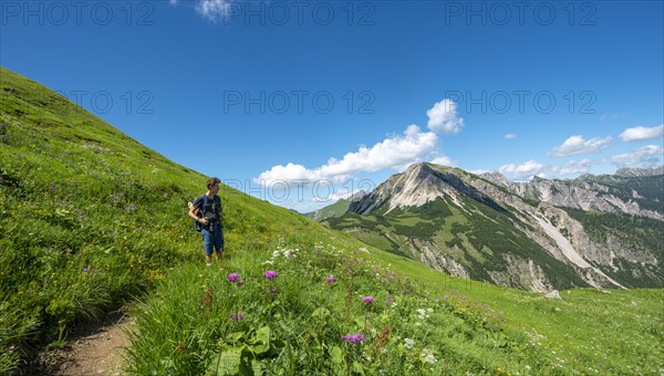 Hiker on the Jubilaumsweg hiking trail
