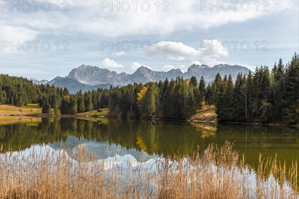 Lake Geroldsee in autumn