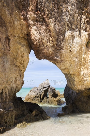 Large rocks on Ao Kwai beach