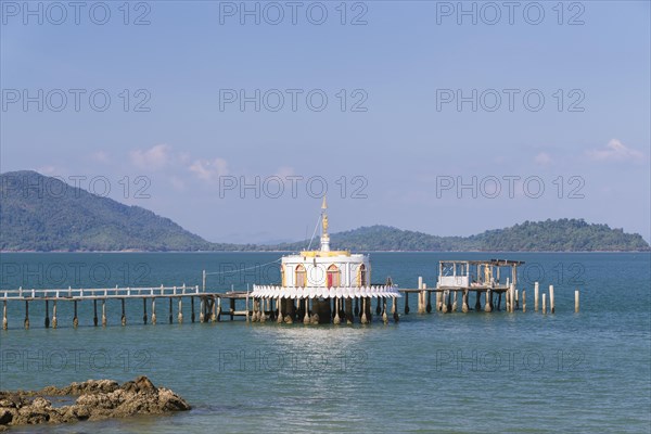 Buddhist pier temple