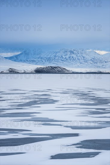 Snowy landscape at Pingvallavatn
